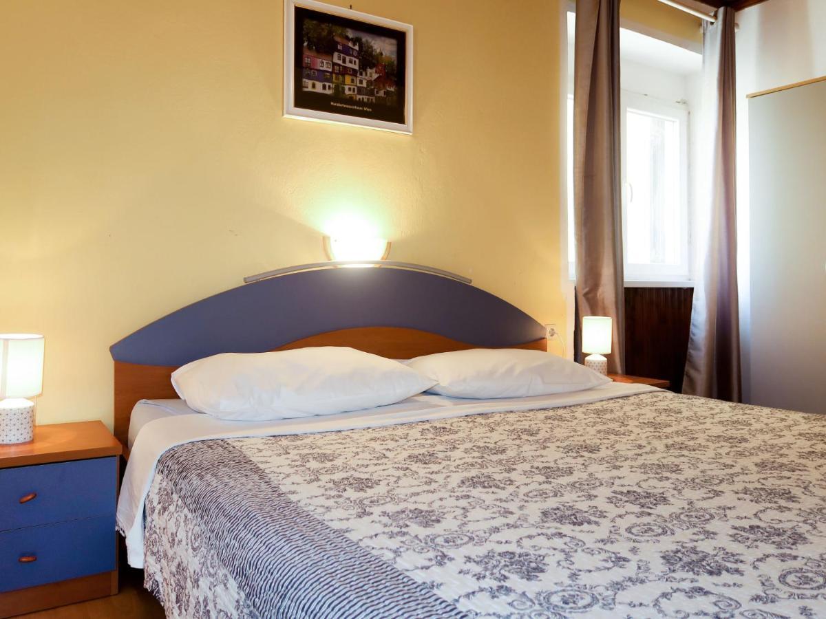 Apartment Ana - Rab166 By Interhome Barbat na Rabu ภายนอก รูปภาพ