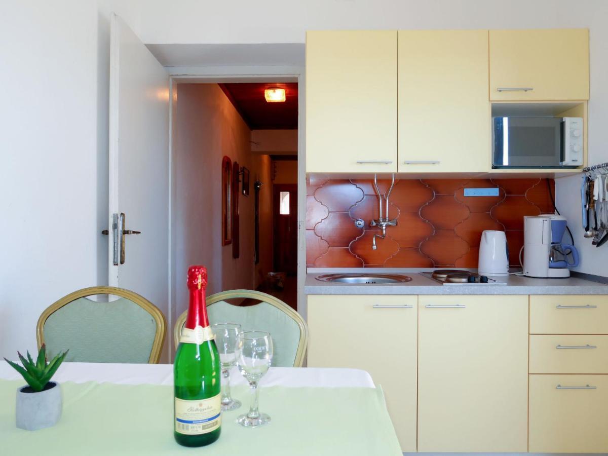 Apartment Ana - Rab166 By Interhome Barbat na Rabu ภายนอก รูปภาพ